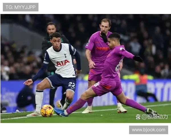 韩国前国脚称大两岁赛场痛苦感