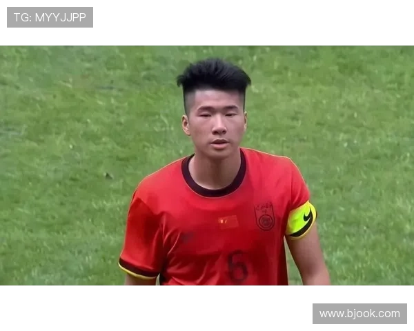 杨铭锐梅开二度难阻澳大利亚胜利 杨铭锐梅开二度难阻澳大利亚胜利